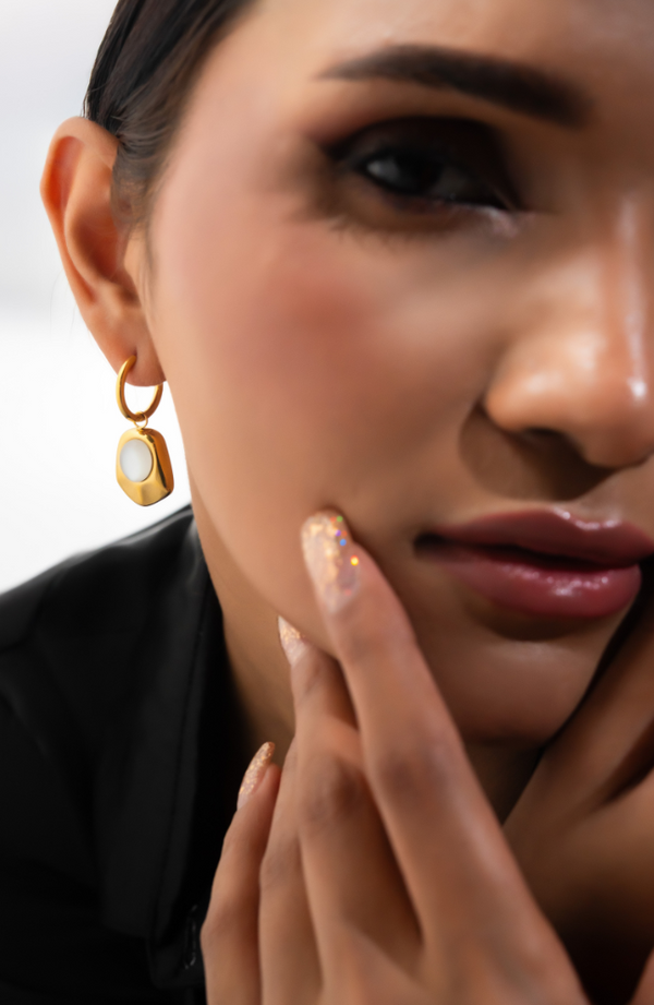 ER-137 Ivory Tear Drop Earrings