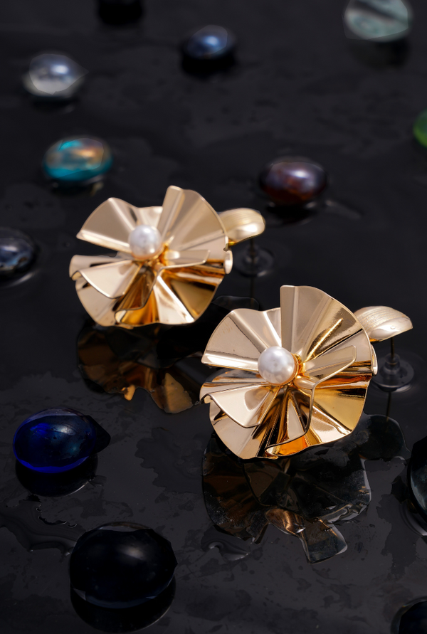 ER-140  Gold-Plated contemporary Fancy Floral Pattern Elegant Stud Earrindrop earrings