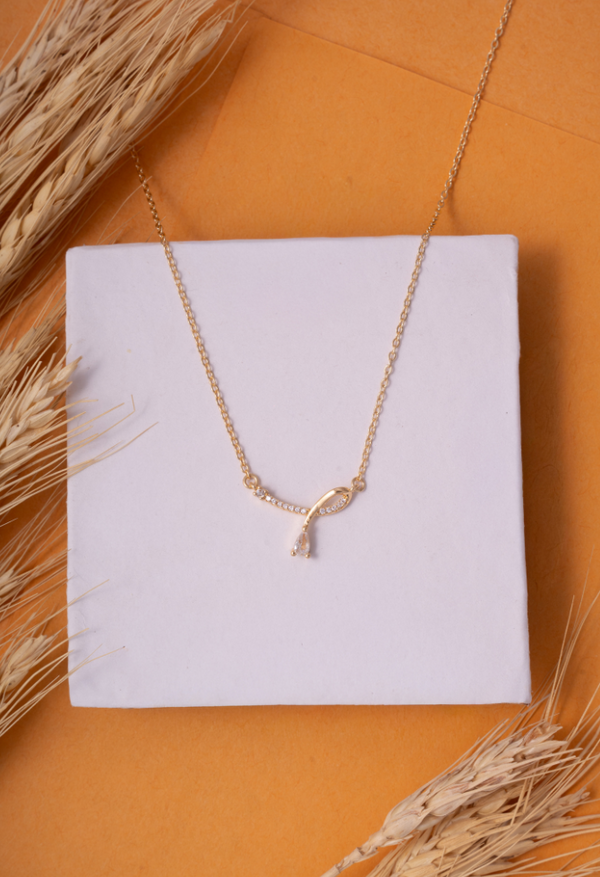 CP-123 Elegant Gold-Toned Necklace