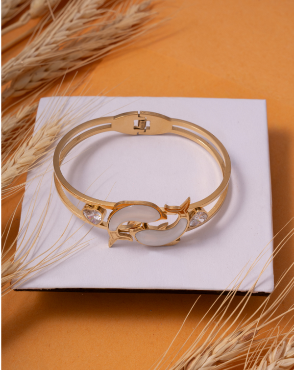 BR-141 Gold-Toned Bracelet